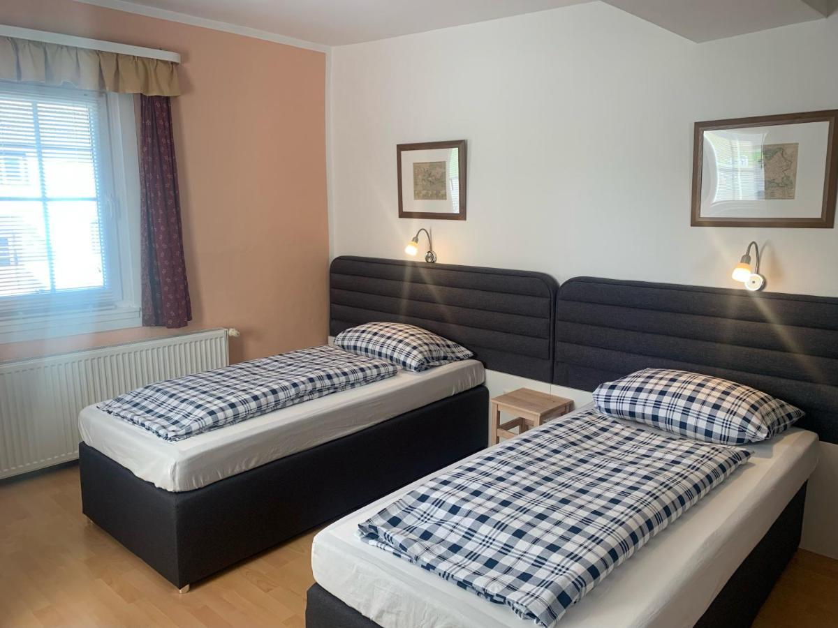 Zum Weissen Ross Hotel Nidda Eksteriør billede